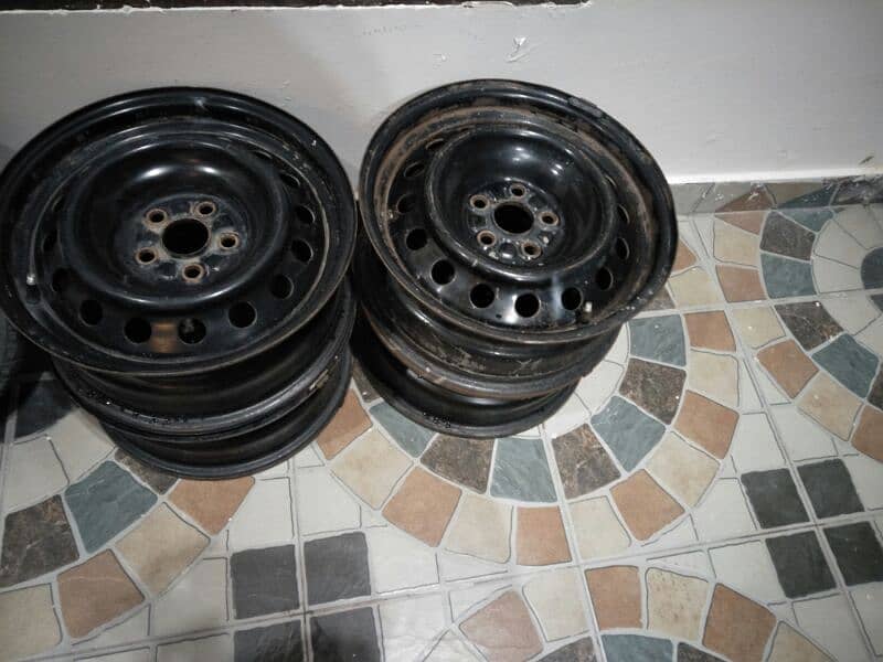 corolla rims (5 nut rims) 0