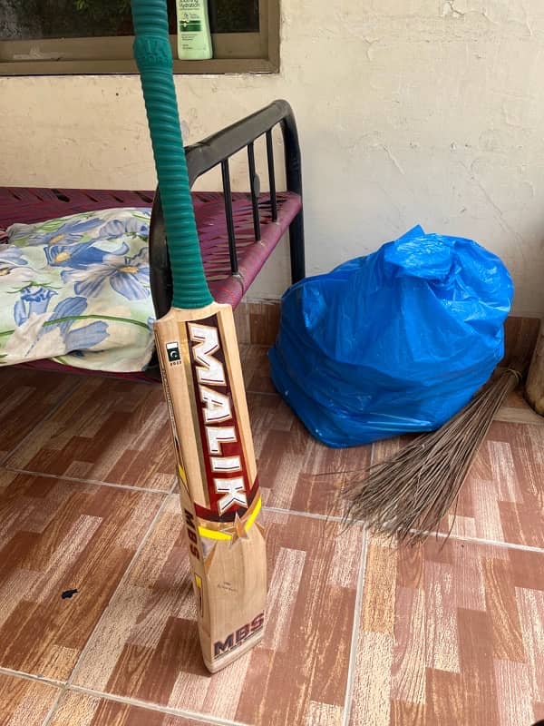 MB MALIK PRO (ORIGINAL BAT ) 0