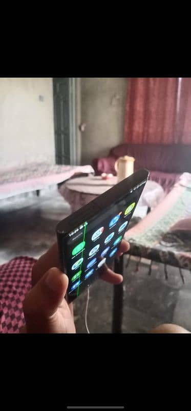 SAMSUNG NOTE 20 ULTRA KA ORIGNAL PANEL HAI JUST CENTER MAIN EK LINE H 2