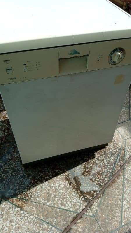 zanussi dish washer 0