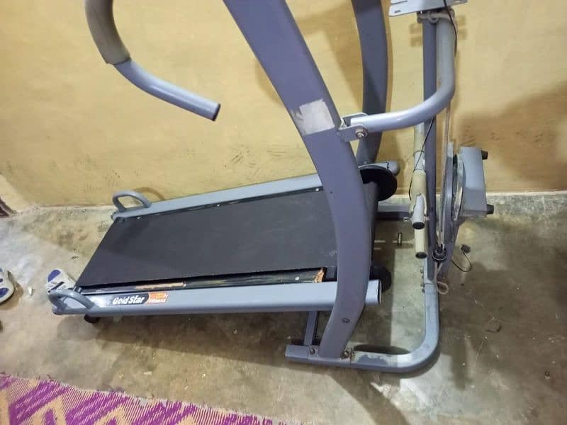 Treadmill Machine (Manual)  Gold Star Fitness USA 1