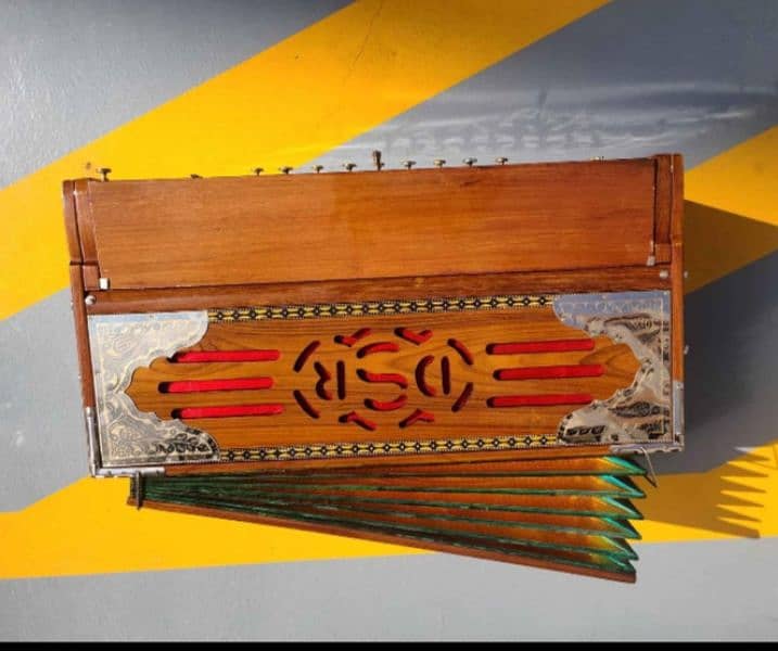 Indian harmonium 6