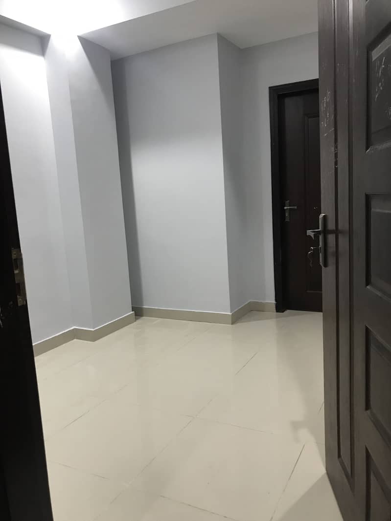 One Bed Apartment Availible For Sale 2