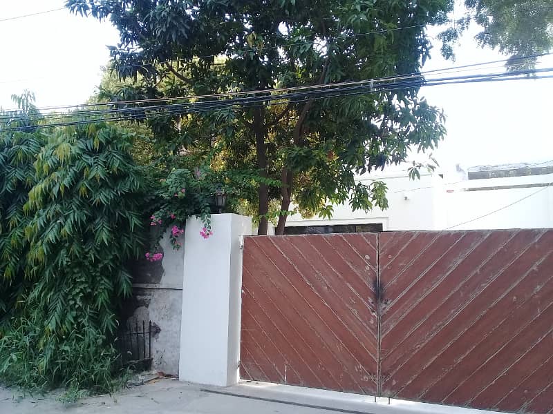 1 KANAL COMMERCIAL USE HOUSE FOR RENT GARDEN TOWN LAHORE 0