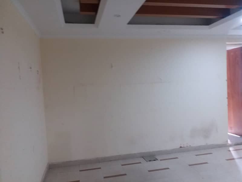 1 KANAL COMMERCIAL USE HOUSE FOR RENT GARDEN TOWN LAHORE 4