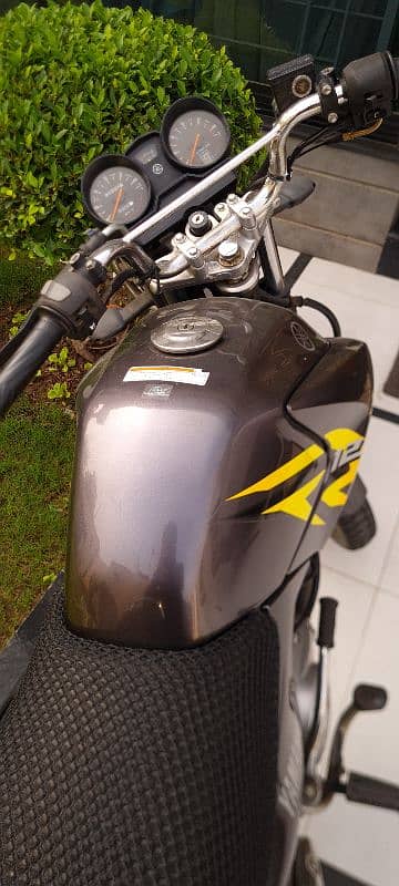 Yamaha ybr 125g 2018 C 21,000km model grey color perfect condition 2