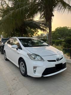 Toyota Prius S Led Hybrid 12/16