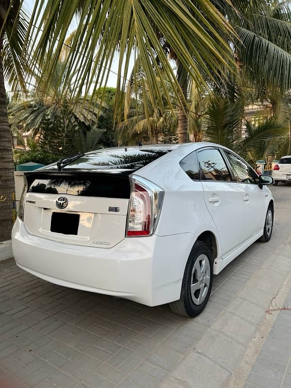 Toyota Prius S Led Hybrid 12/16 7