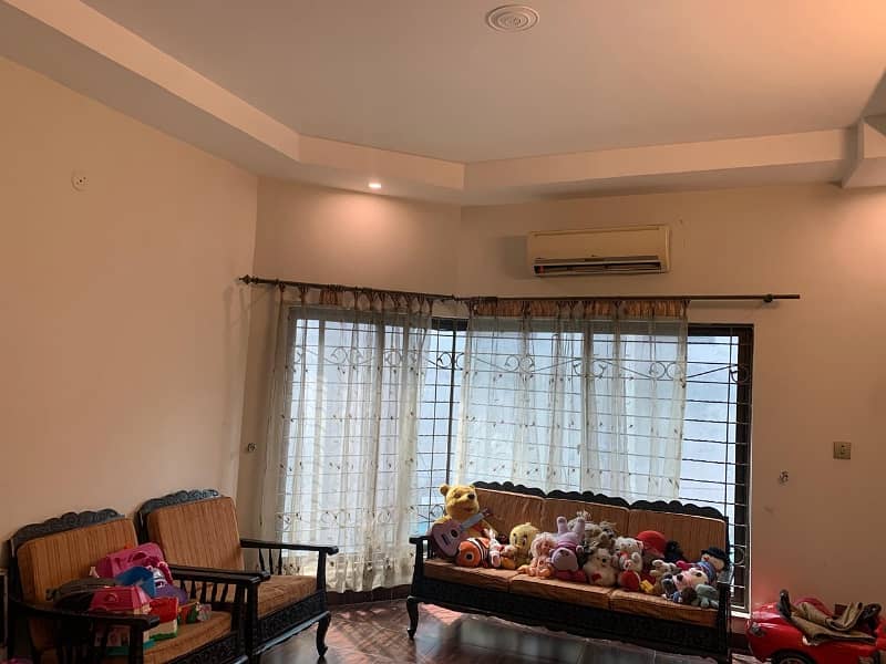 1 Kanal House For Sale In Revenue Society A Block Prime Location 1