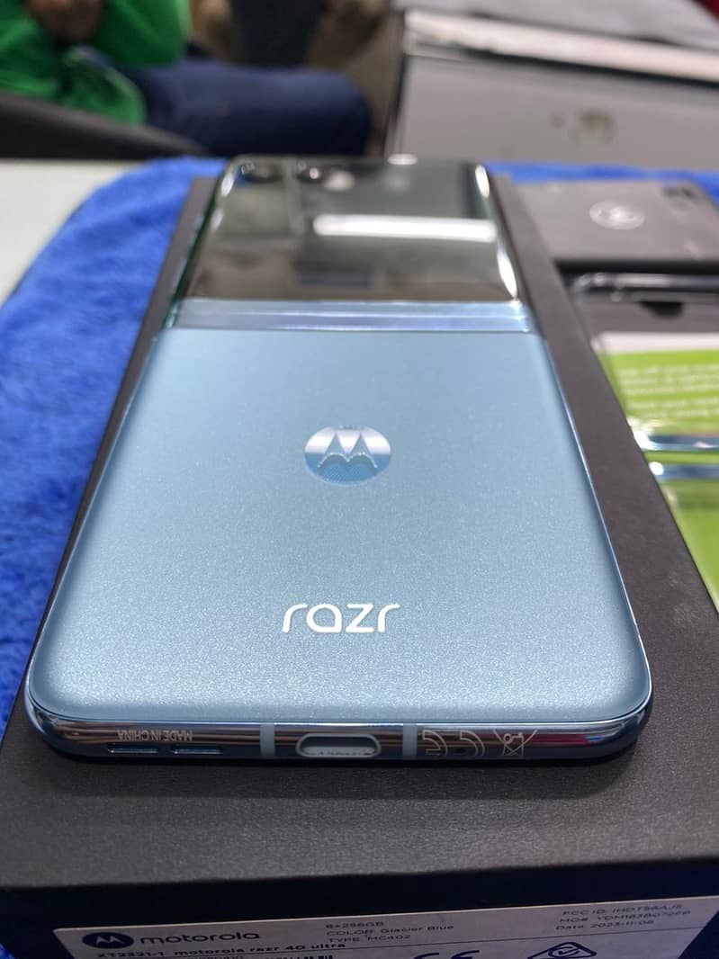 Motorola Razr 40 Ultra 8/255 GB 4