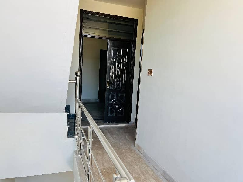 3 MARLA HOUSE FOR SALE HOT LOCATION NEAR DHA RAHBAR TOTAL PUMP PUMP 10