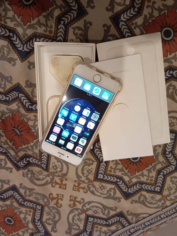 Iphone 6 with box and accessories 1