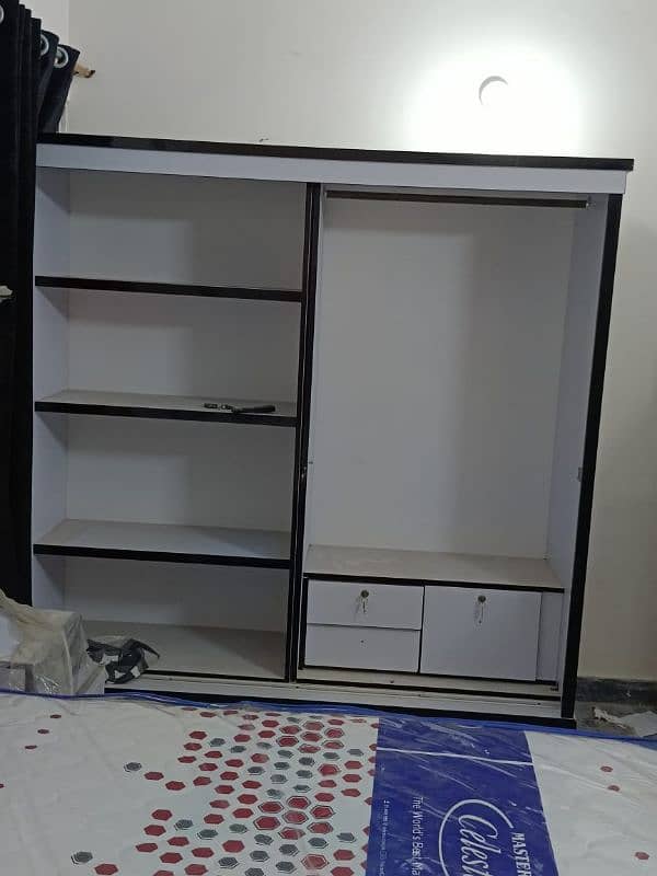 2 door cupboard big cupboard, width 6ft 1