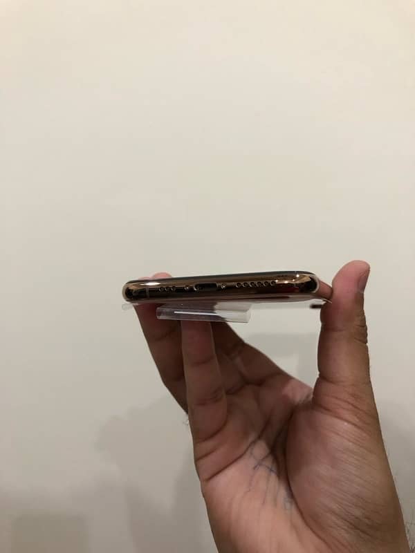 iPhone XS 256gb PTA approved 5