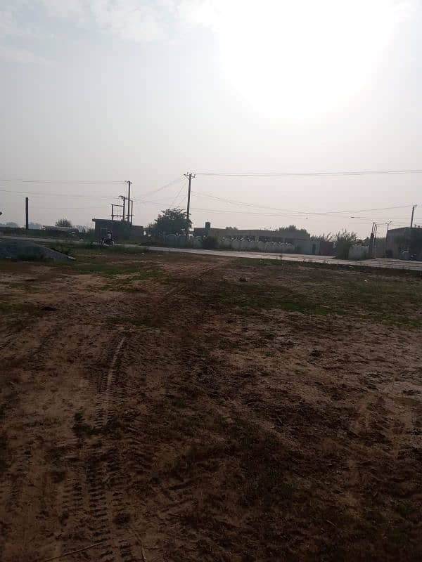 new lahore road 5.7 Marla Corner plot 7