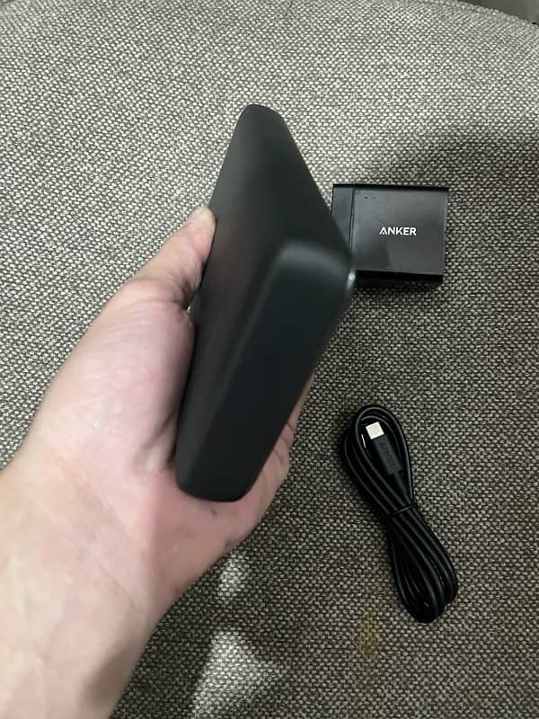 Anker ka 100% Original 87w Power Bank hy 4