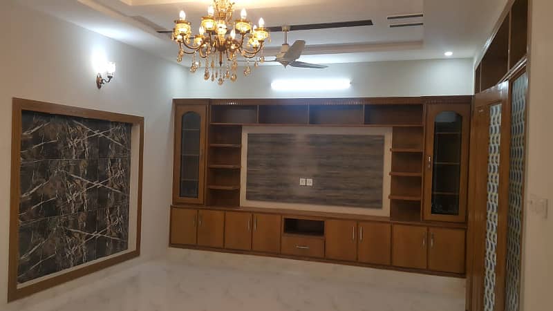 G13 8 Marla Brand New Upper Portion For Rent Near Market 0