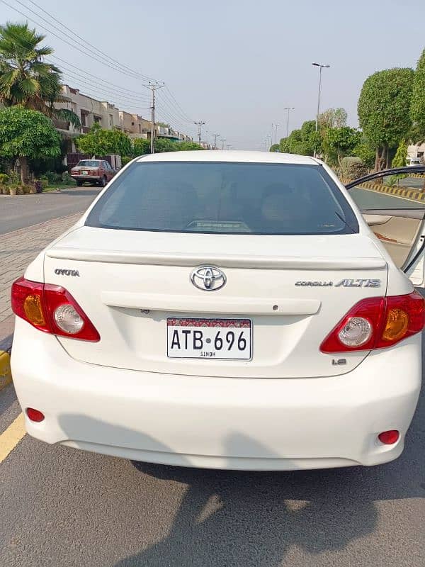 Toyota Corolla Altis 2010 6