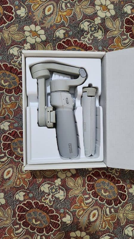 zhiyun smooth Q4 Mobile Gimbal 7