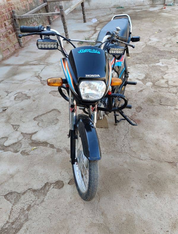 Honda cd 70 dream 2017 0