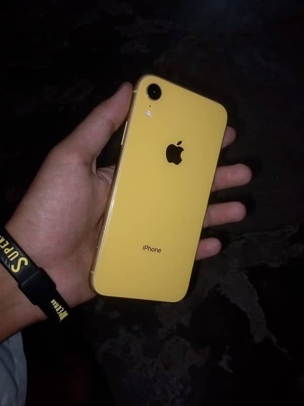 iPhone XR brand new yellow color 0