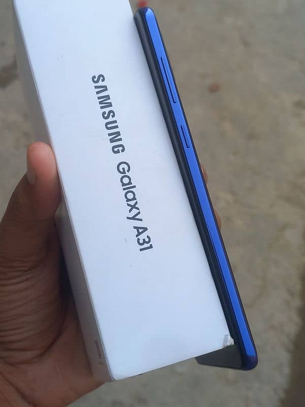 Samsung a31 4+128gb with box charger 2