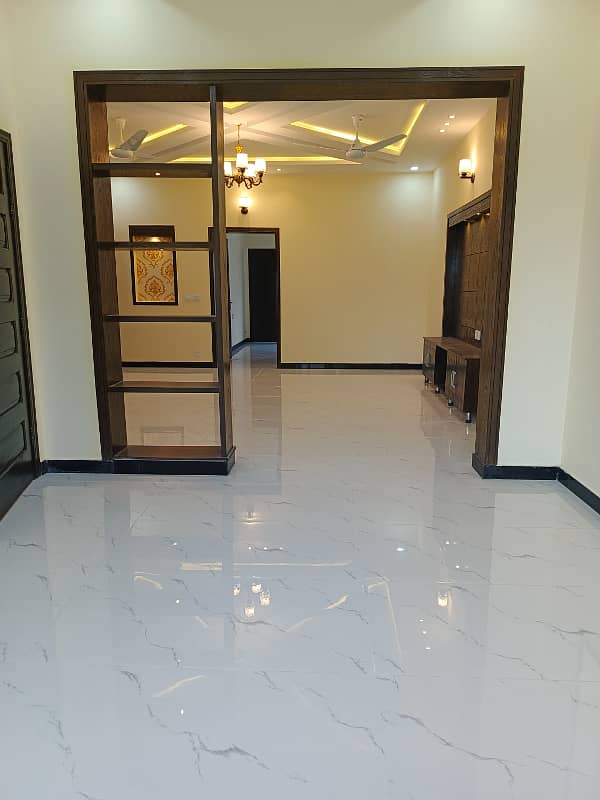 10 Marla Upper portion for rent in G-13 Islambad 1