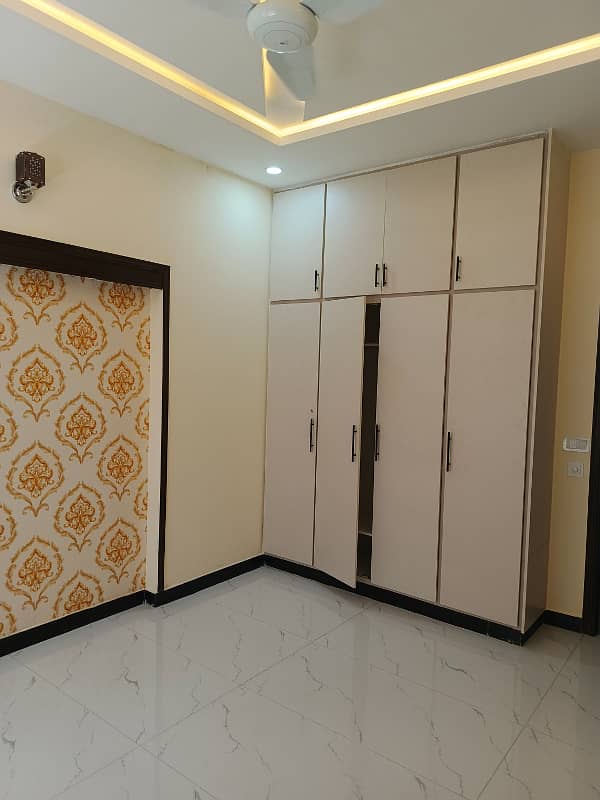 10 Marla Upper portion for rent in G-13 Islambad 10