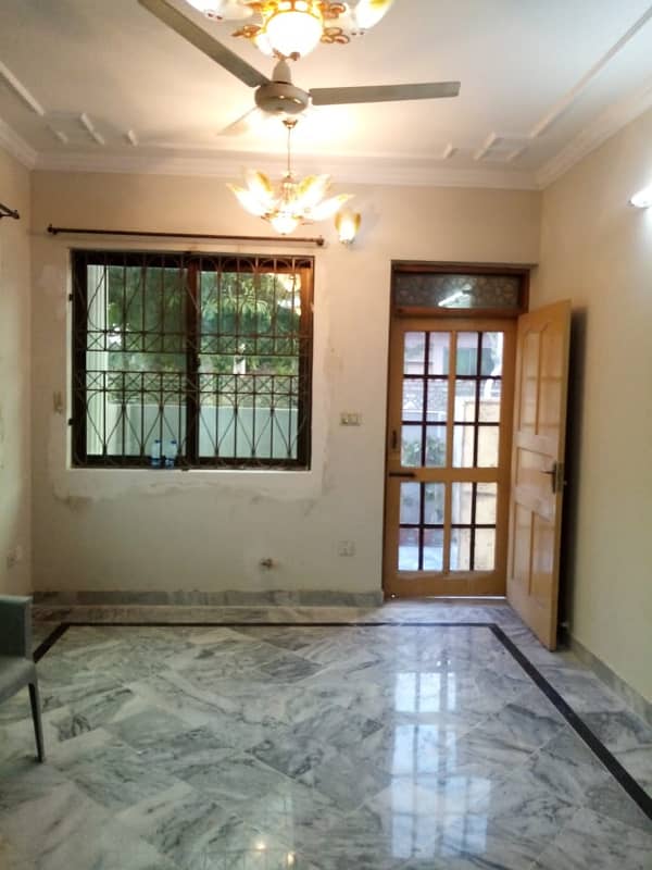 G11 4 Marla Upper Portion For Rent 2 Bed 2 bath Near Markaz 2