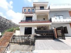 HOUSE AVAILABLE FOR SALE C SIZE 6 MARLA IN MULTI GARDENS B-17 ISLAMABAD