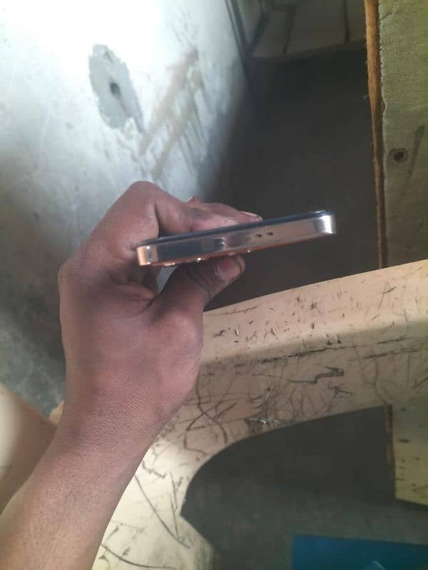 Infinix note 30 in brand new condition 3