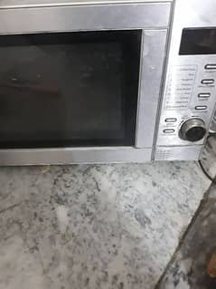 microwave oven