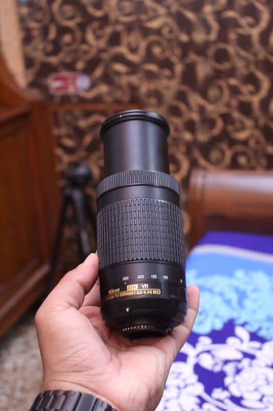 Nikon 70/300mm Dx Vr complete box 0