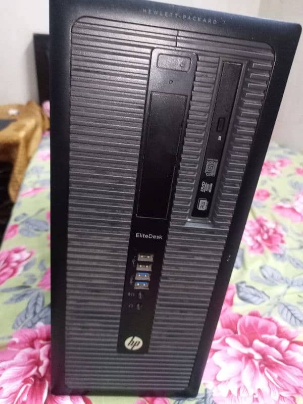 1.5 month used computer but seems like a brand new. . 3