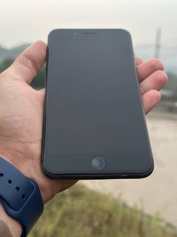 iphone 8 lpus good condition 64gb pta approved black 1