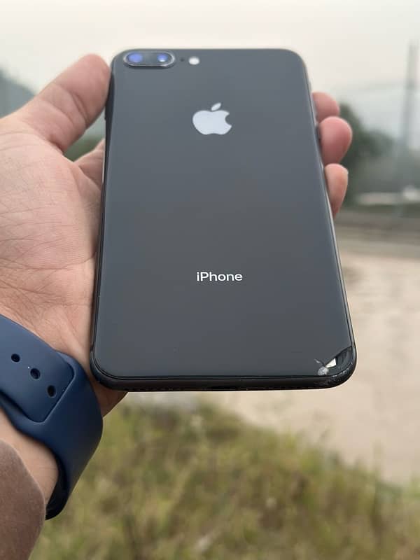 iphone 8 lpus good condition 64gb pta approved black 6