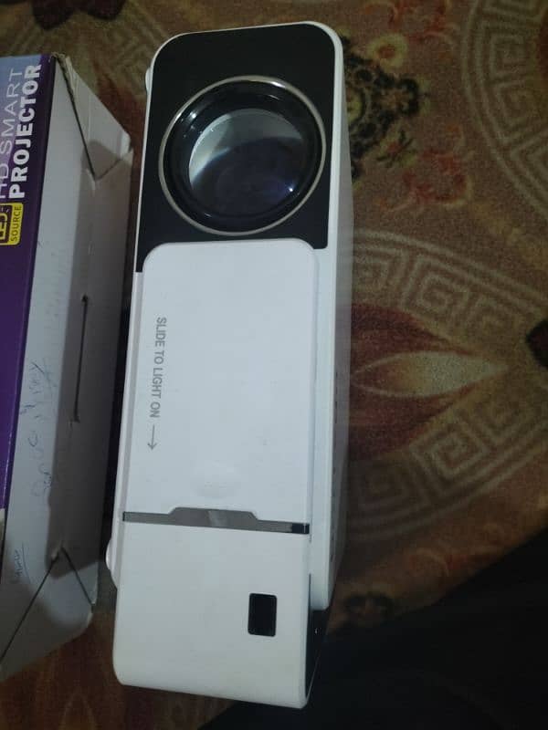 HD SMART PROJECTOR. 10 BY 10 Condition 5