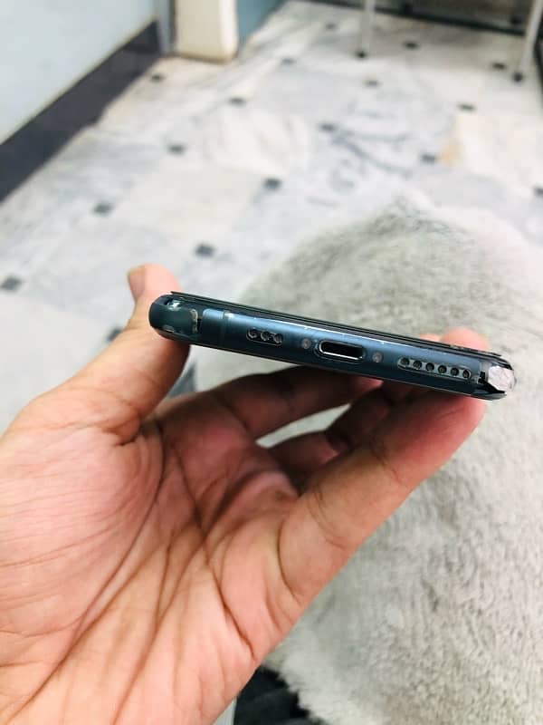 Iphone 11 pro PTA 64gb 4