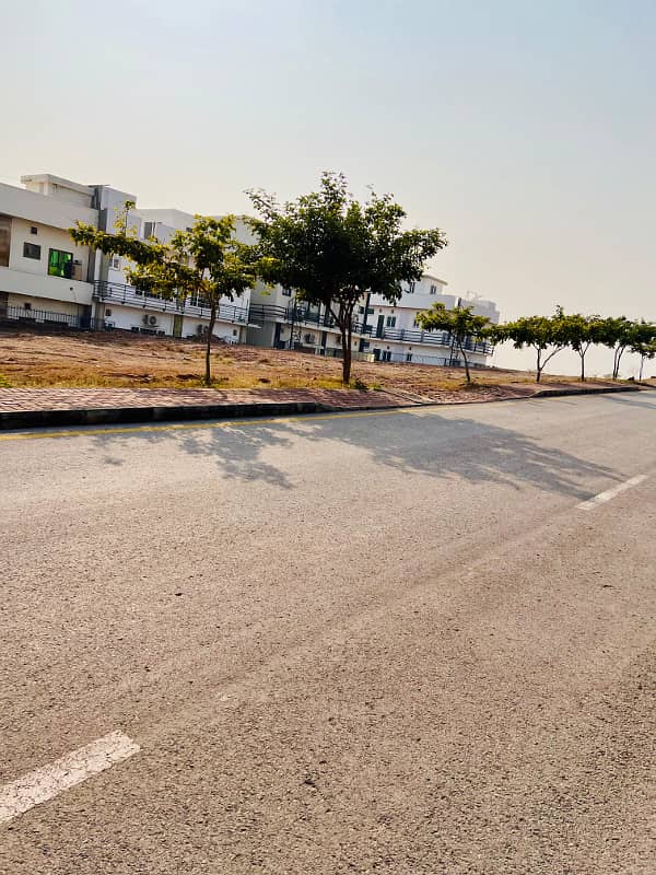 Sector: F1 : 8 Marla plot for sale Bahria enclave Islamabad 1