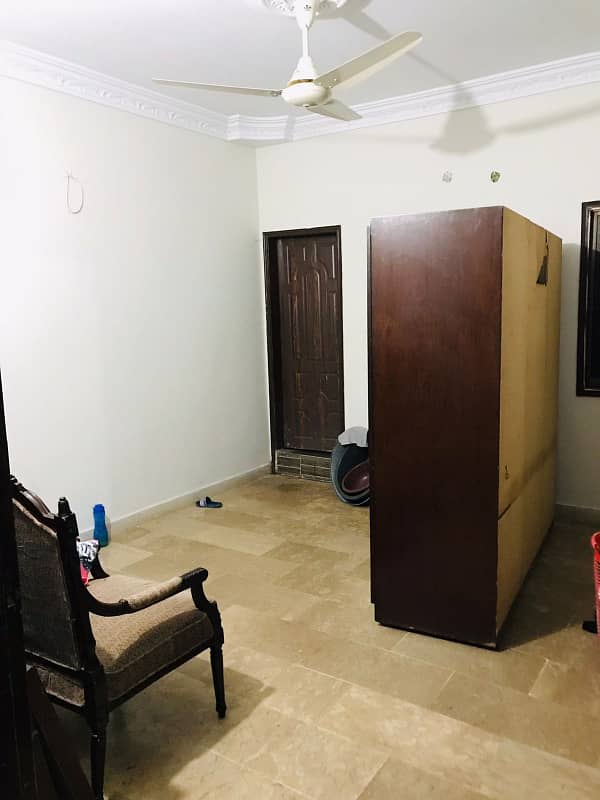 three bed dd 2nd floor portion for rent in johar 4