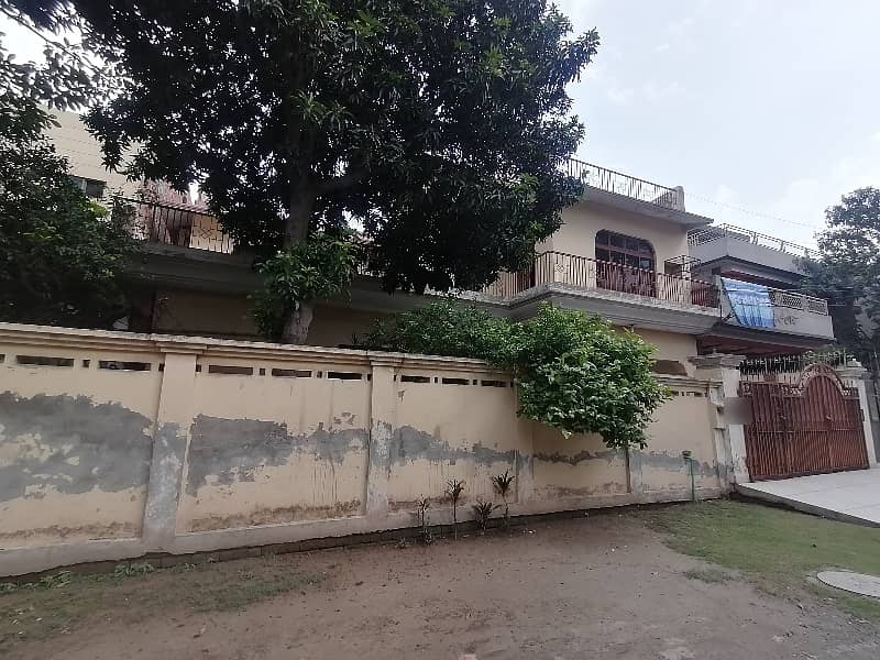 1 Kanal House For Sale In Beautiful Marghzar Officers Colony 2