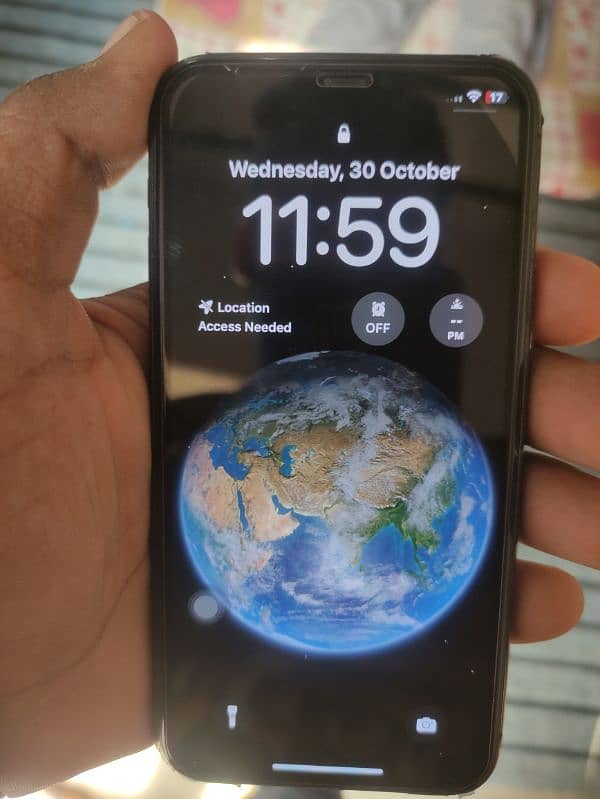 I phone 11 pro for sale condition 10 by 10 panel original change ha 4