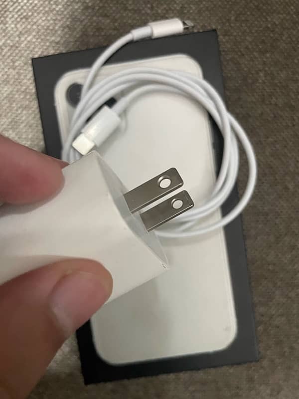 IPHONE 11 PRO MAX KA 100% ORIGINAL BOX PULLED CHARGER HY 1