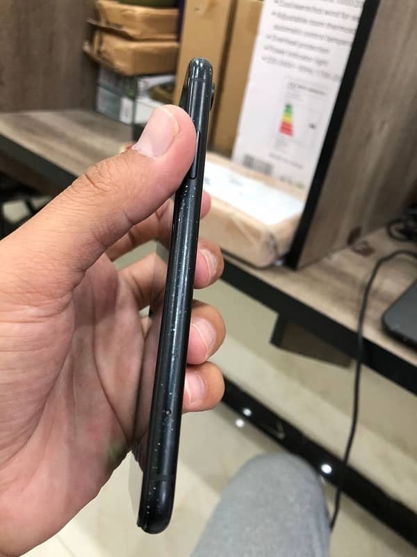 IPHONE XR NON PTA 2