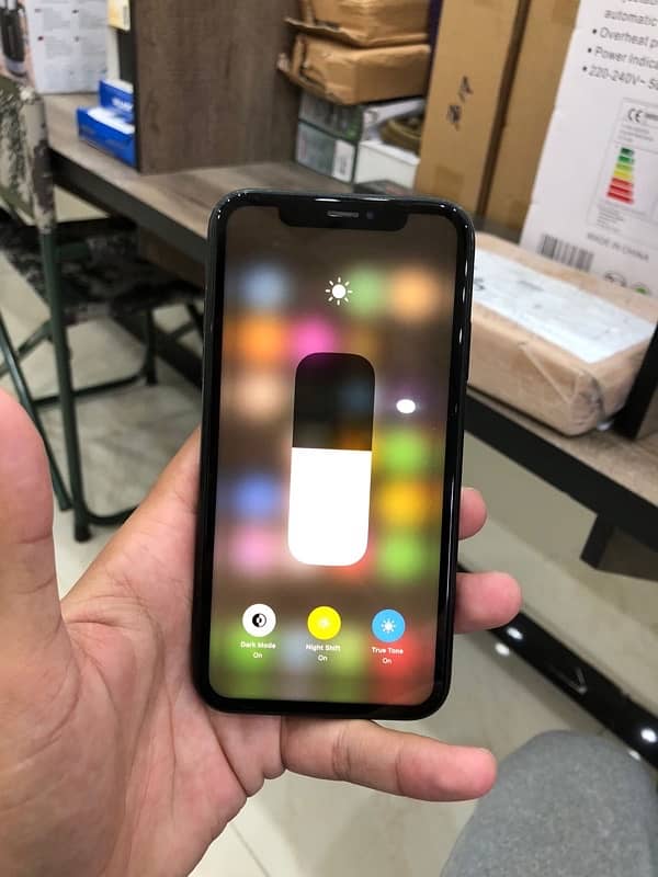 IPHONE XR NON PTA 5