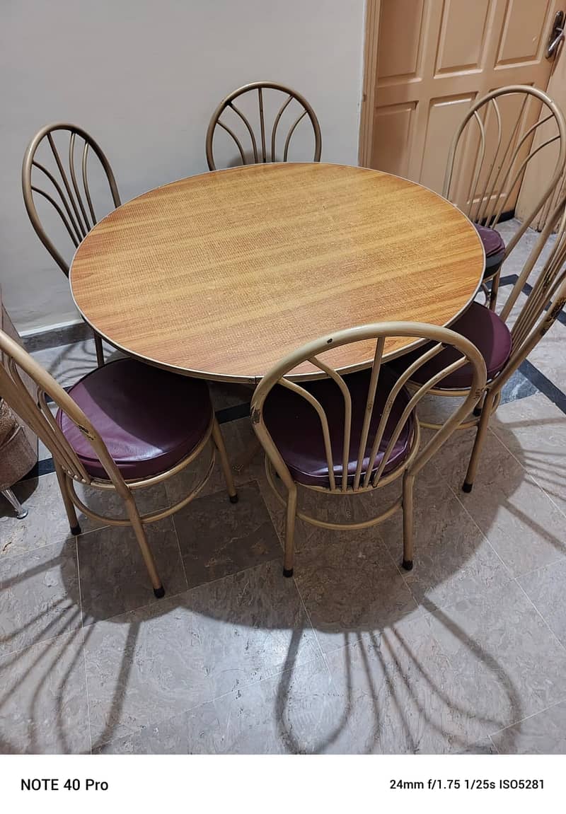 Dining Table with 6 Chairs 0