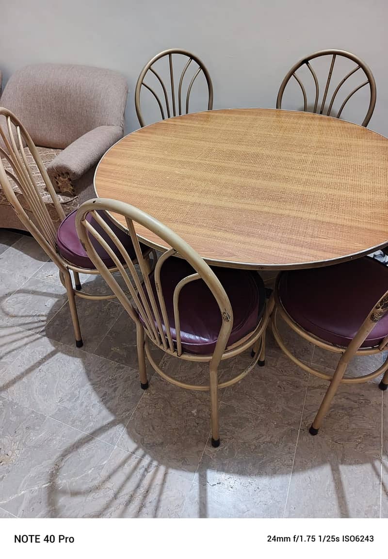 Dining Table with 6 Chairs 1