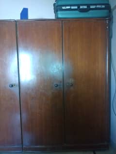 3 Putts Almari Sheshum Wood For Sale Good Condition