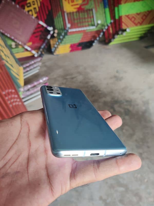 oneplus 9r 1