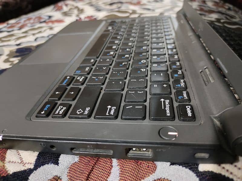 dell leptop model 3160 tuch screen 2